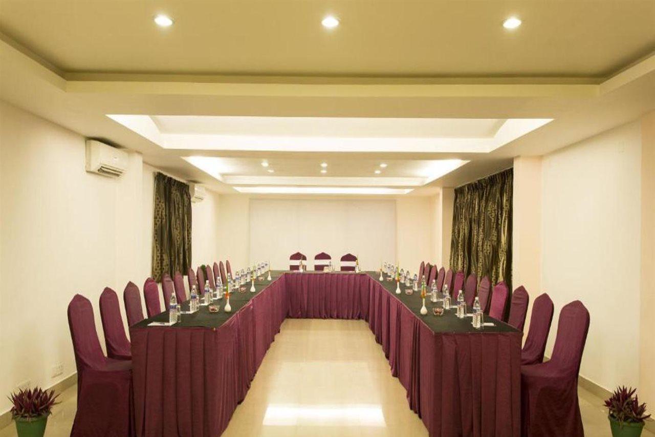 Sterling Yelagiri Hotel Exterior foto