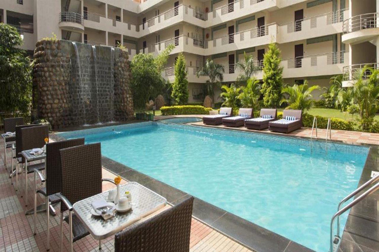 Sterling Yelagiri Hotel Exterior foto