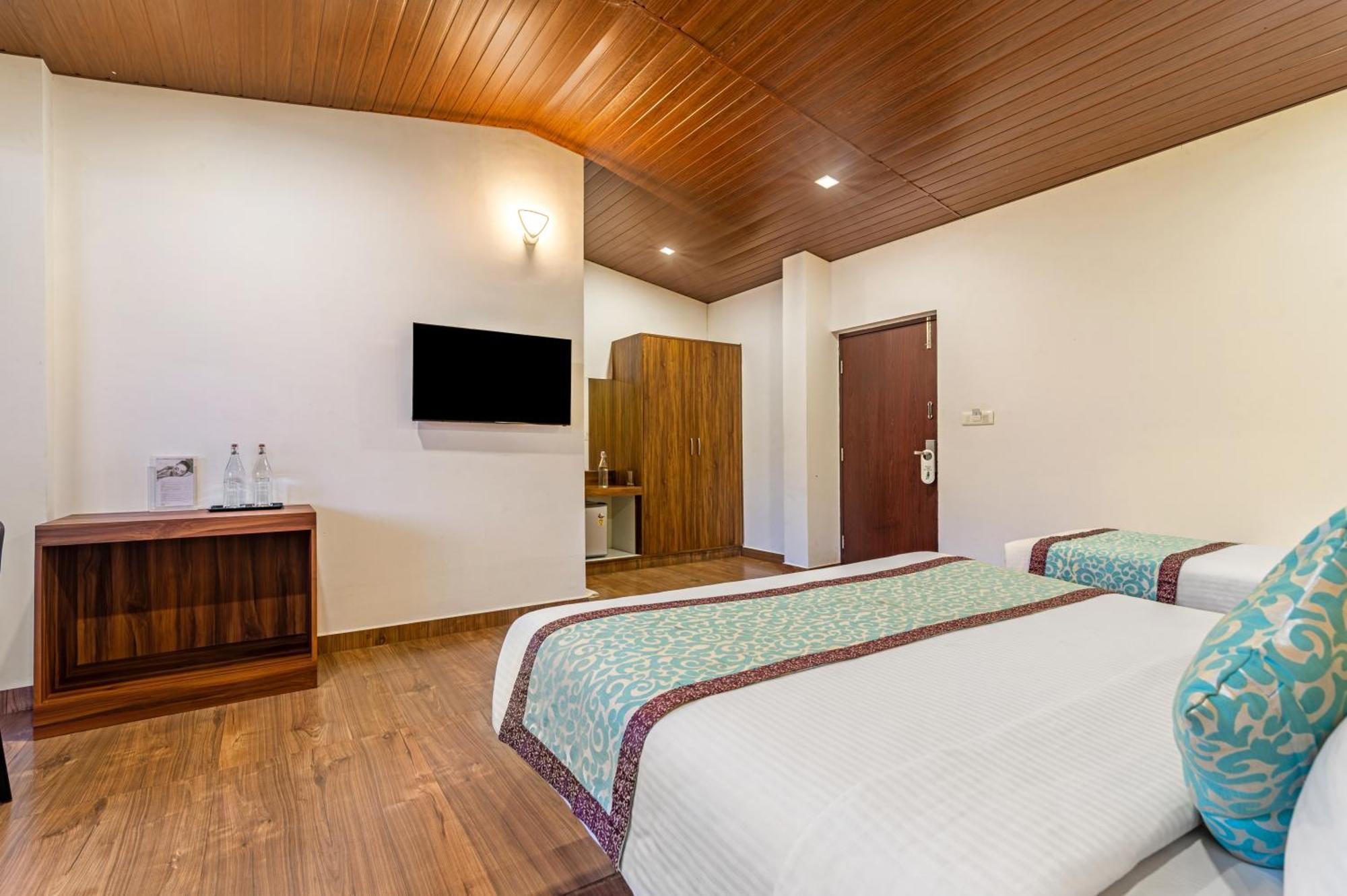 Sterling Yelagiri Hotel Exterior foto