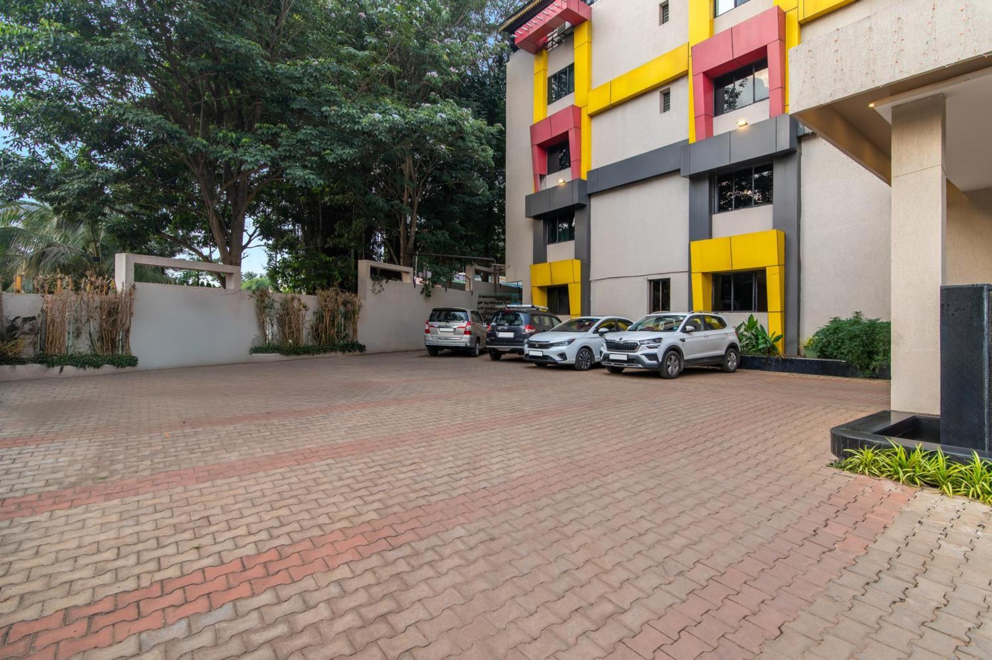 Sterling Yelagiri Hotel Exterior foto