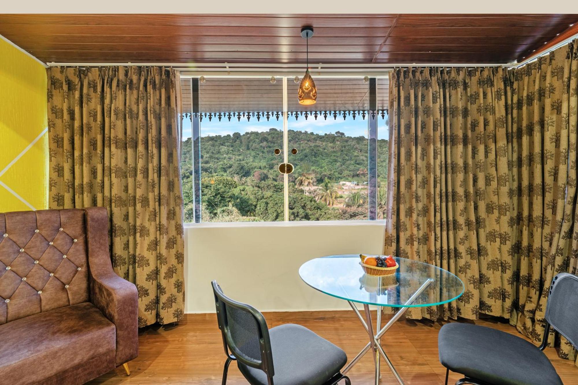 Sterling Yelagiri Hotel Exterior foto